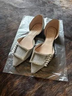 Roger Vivier ビジュー フラットシューズ　サイズ38.5のサムネイル