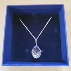 Swarovski クリスタル ペンダントネックレス