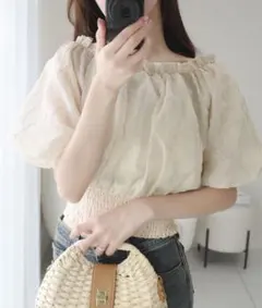 【mily bilet】オフショル2WAY花柄コード刺繍バックリボンブラウス