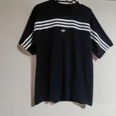 adidas ブラック Tシャツ ストライプ