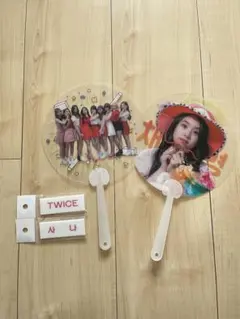 TWICE うちわと名札　ペーパークリップ付き