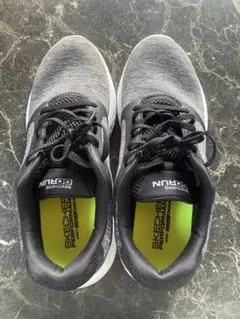 SKECHERS GORUN スニーカー メンズ グレー 27cmのサムネイル