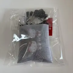 【新品】Me% ハローキティ ポーチ カラビナ付き ネイビー88 クリスマス