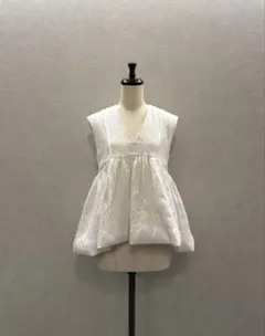 極美品】ブラミンク フラワージャガードクルーネックブラウス シルク混