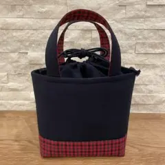 ファミリアチェック　赤　保冷保温巾着バッグ　ハンドメイドのサムネイル