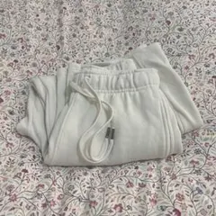 GU ヘビーウェイトスウェットバレルレッグパンツ　丈短め　股下63.5cm