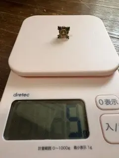ピンバッジ K18 スクエアフォルム 18金 金細工 C57 - メルカリ