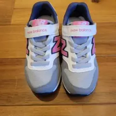 New Balance 996 キッズスニーカー グレー/ピンク 17.5cm