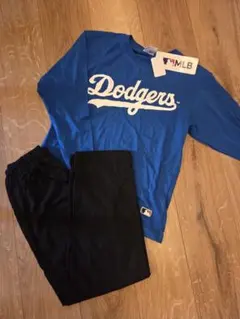 Dodgers ロングスリーブ Tシャツと黒パンツ セット ルームウェア 140