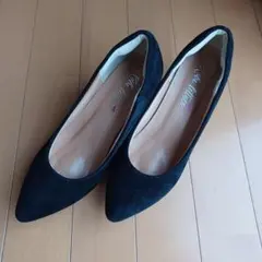 ブラックスエードポインテッドトゥパンプス
