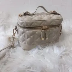 RANDA クリーム　キルティング 2WAYバニティバッグ