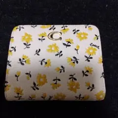 COACH 花柄 二つ折り財布