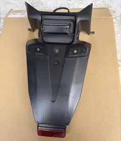 CB1300SF(EBL-SC54)の純正リアフェンダーと純正リアカウルステー 