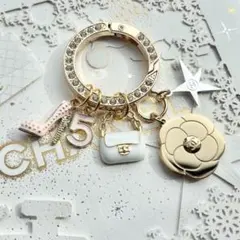 CHANEL 2025 ホリデー　チャーム