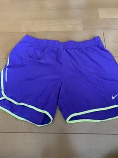 NIKE  ランニングパンツ  ショートパンツ　Lサイズ