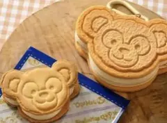 ダッフィー　クッキーアイスサンドポーチ