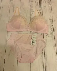 トリンプ 天使のブラ 636 定価9570円 017 B75 M - メルカリ
