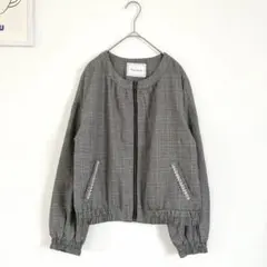 クチュールブローチ　グレンチェック　ノーカラージャケット　ビジュー　上品のサムネイル