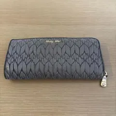 良品 ミュウミュウ 刺繍 ベロア 柄 ジッピーウォレット レディース 