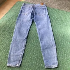 Bershka ストレートデニム ライトブルー ダメージ加工