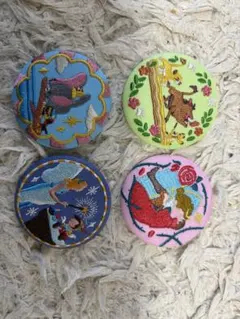 ディズニー刺繍缶バッジ4個セット
