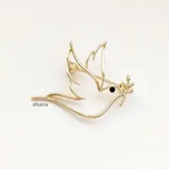 新品【D-770】ゴールドの鳥シルエットブローチ　ハト　動物　北欧風