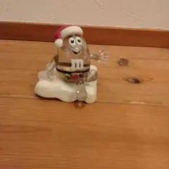 M&M's フィギュア スノードーム風 クリスマスのサムネイル