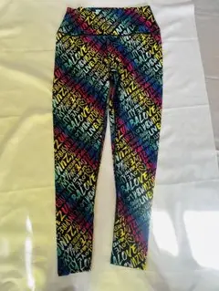 ズンバ　カラフルプリントレギンス