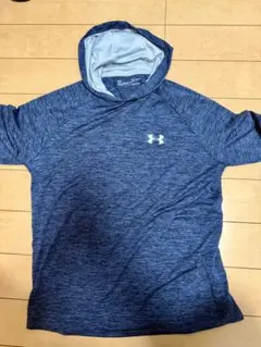 UNDER ARMOUR ネイビー フード付きパーカー M スポーツ素材