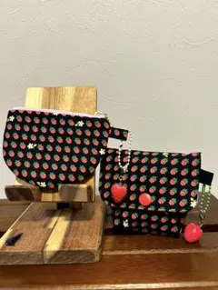 ミニポーチセット　小さいいちご　いちごチャーム