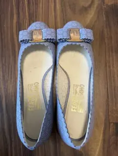 Salvatore Ferragamo パンプス ヴァラ パンチングのサムネイル