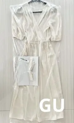 【クリーニング済み】きれいなラインの五分袖ロングワンピース 単品 GU S