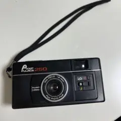 フジカ　ポケットフジカ250 1977年 110フイルム【ポケットカメラ　美品】 フジカ ポケットフジカ250 1977年 110フイルム【ポケットカメラ