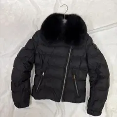 PRADA ブラック ダウンジャケット ファー付き