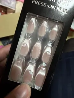 PRESS-ON NAIL ヌードピンク ハートモチーフ