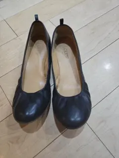 J.CREW黒のレザーフラットシューズ