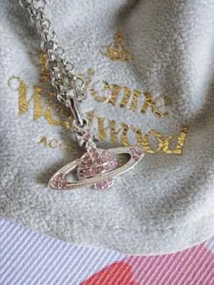 Vivienne Westwood 土星モチーフ ネックレス