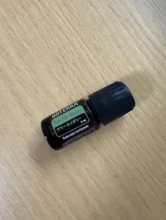 新品未開封　doTERRA サマーセイボリー エッセンシャルオイル 5mLのサムネイル