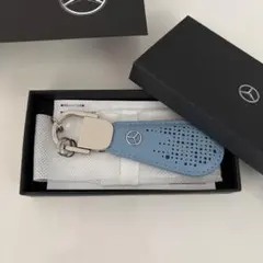 メルセデス・ベンツ 水色　レザー キーホルダー