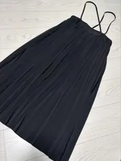 レディース　GU プリーツスカート　ブラック　XL ストラップ付き