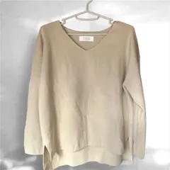 【LOWRYS FARM】Vネック サイドスリット ニット ベージュ