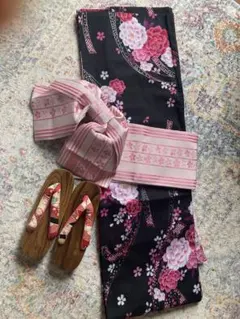 黒とピンクの花柄 浴衣 帯 下駄 収納袋付き