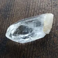 希少 ラオスクォーツ 水晶 ポイント