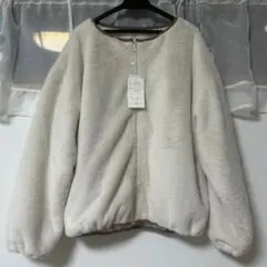 クリーム色 フリースジャケット