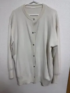 アイボリー ボタン付きカーディガン 長袖