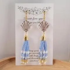 チェコビーズとビーズタッセルのイヤリング（ピアス変更可）匿名配送　E-42