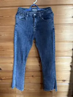 ダークブルーブーツカットデニムスリット入りのサムネイル