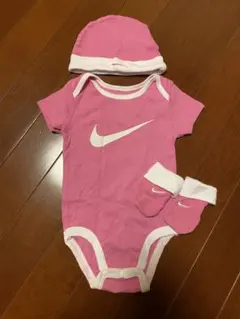 NIKE ロンパース＆靴下＆帽子 3点セット