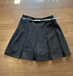 リップサービス　ミニスカート