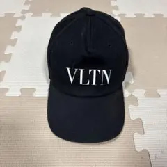 値下　VALENTINO 刺繍ロゴ キャップ 黒　59 値下 VALENTINO 刺繍ロゴ キャップ 黒 59 値下 VALENTINO 刺繍